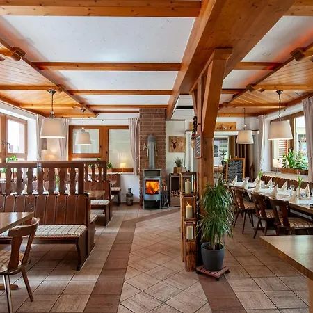 Landgasthof Oberschnorrhof 호텔 Dammbach